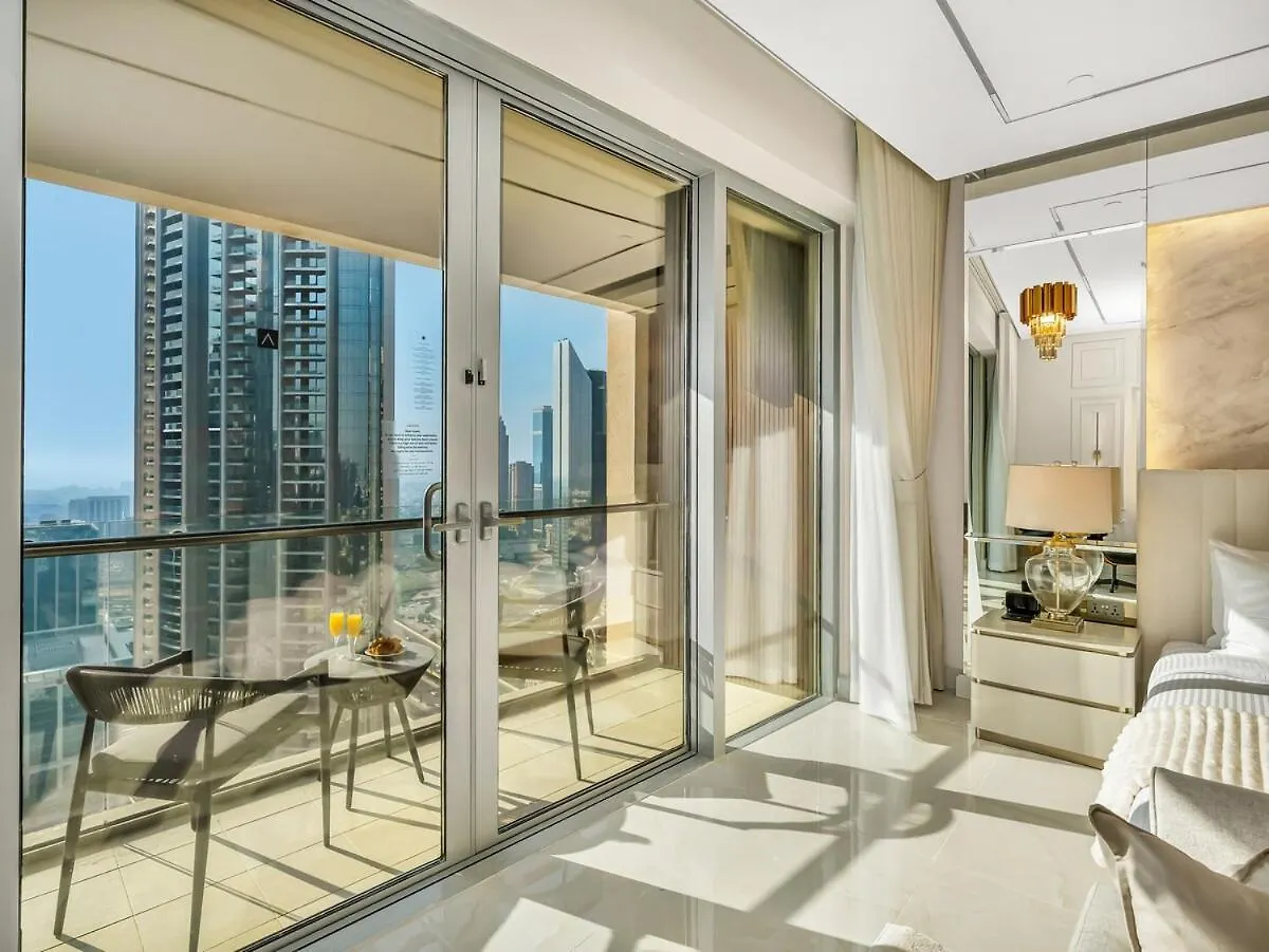 Luxurious Burj View Studio Inside Dubai Mall!